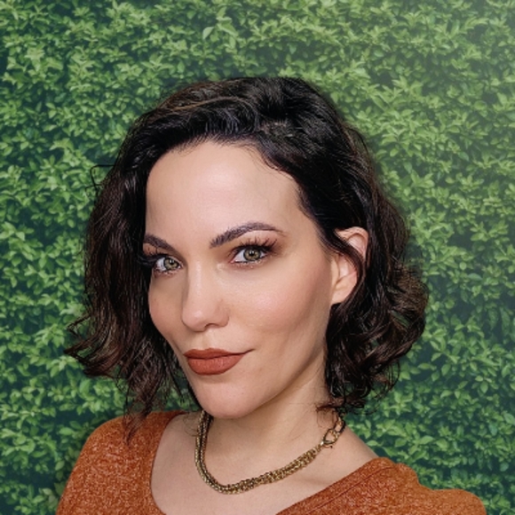 Meet your Posher, Bea - Picture 1 of 1